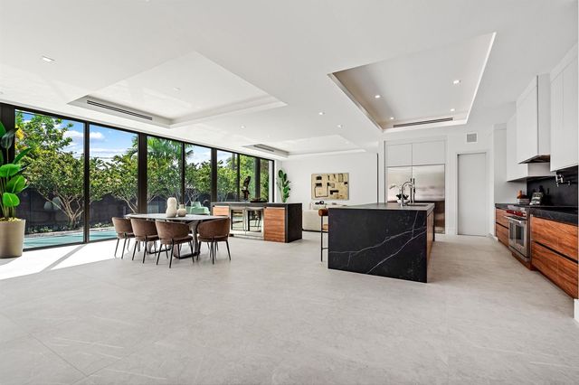2000 Harbourview Drive, Fort Lauderdale, FL 33316