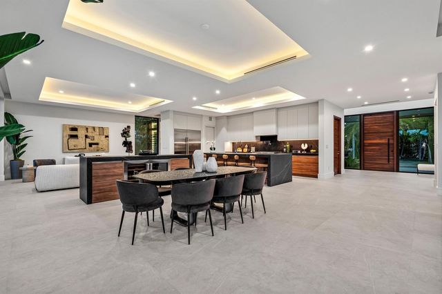 2000 Harbourview Drive, Fort Lauderdale, FL 33316