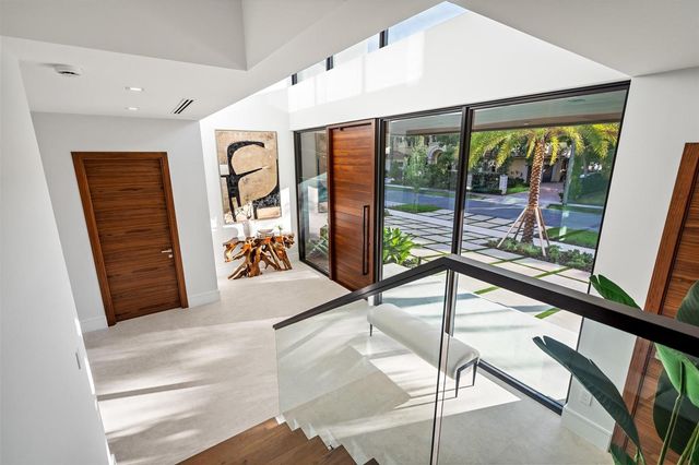 2000 Harbourview Drive, Fort Lauderdale, FL 33316
