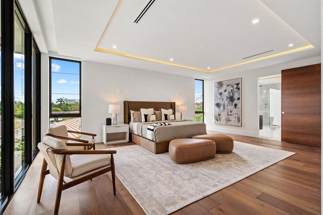 2000 Harbourview Drive, Fort Lauderdale, FL 33316