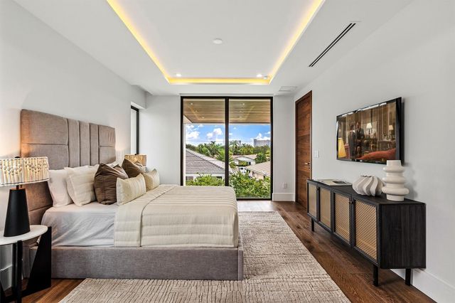 2000 Harbourview Drive, Fort Lauderdale, FL 33316