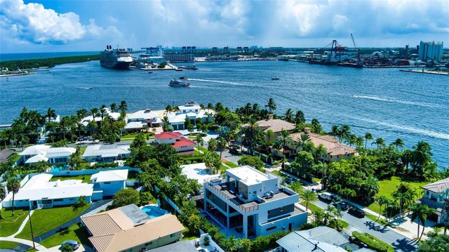 2000 Harbourview Drive, Fort Lauderdale, FL 33316