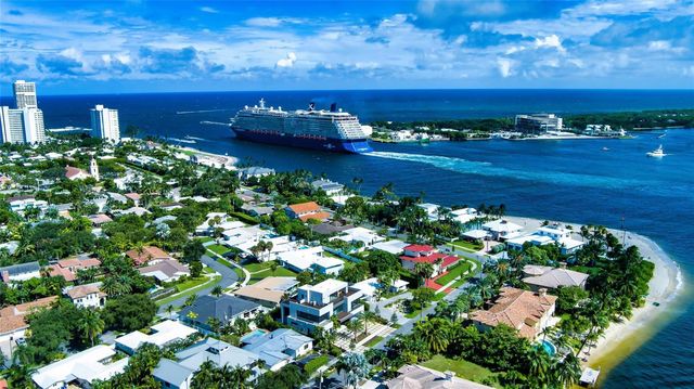 2000 Harbourview Drive, Fort Lauderdale, FL 33316