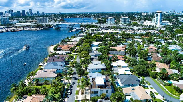 2000 Harbourview Drive, Fort Lauderdale, FL 33316