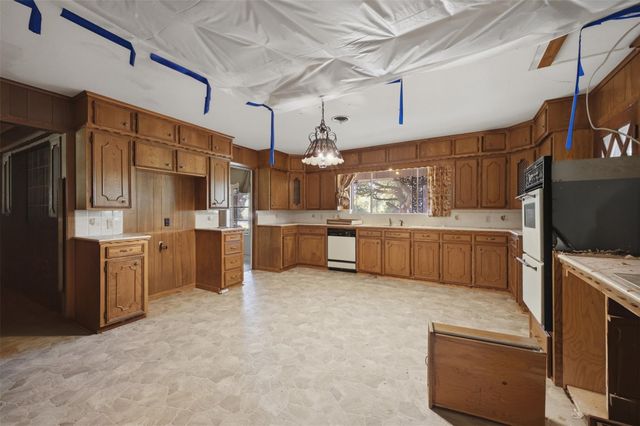 214 Fm 109, New Ulm, TX 78950