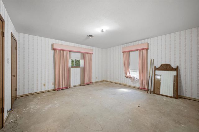 214 Fm 109, New Ulm, TX 78950