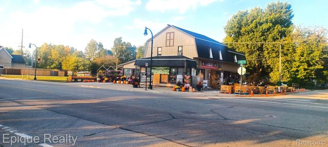 2404 Minnie Street, Port Huron, MI 48060