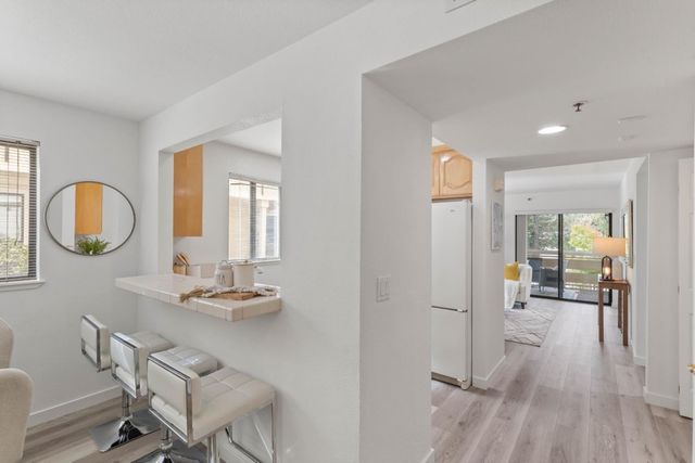 576 W Parr Avenue 1, Los Gatos, CA 95032