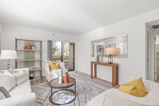 576 W Parr Avenue 1, Los Gatos, CA 95032