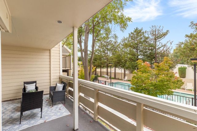 576 W Parr Avenue 1, Los Gatos, CA 95032