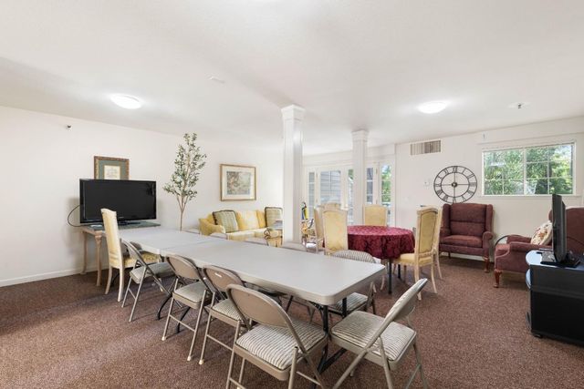 576 W Parr Avenue 1, Los Gatos, CA 95032