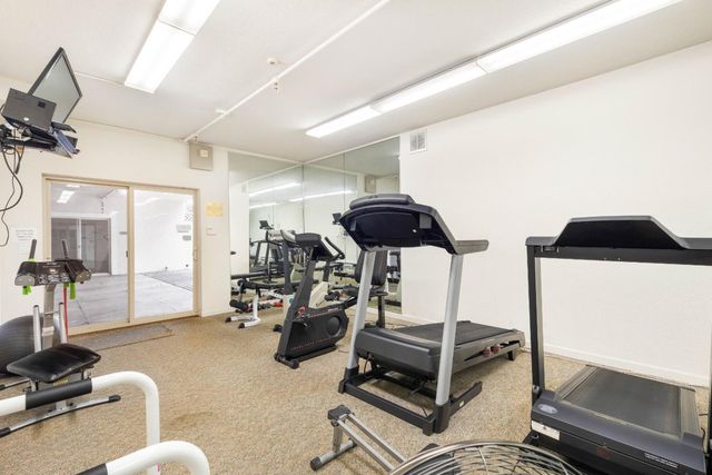 576 W Parr Avenue 1, Los Gatos, CA 95032