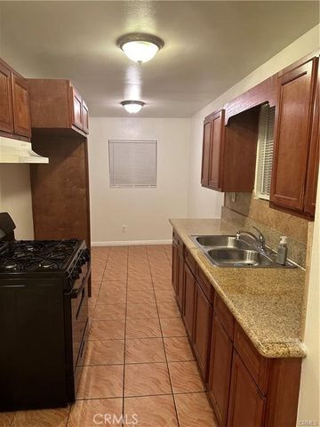 1667 E 111th, Los Angeles, CA 90059