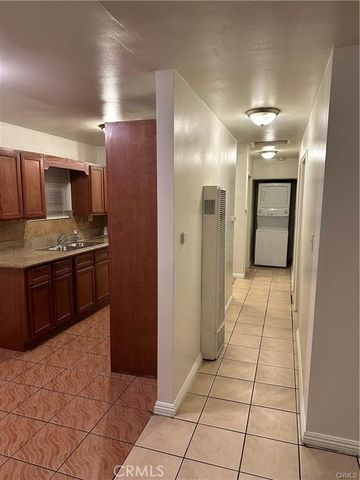 1667 E 111th, Los Angeles, CA 90059