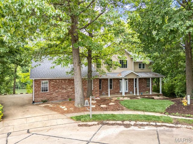 11 Kensington, Collinsville, IL 62234