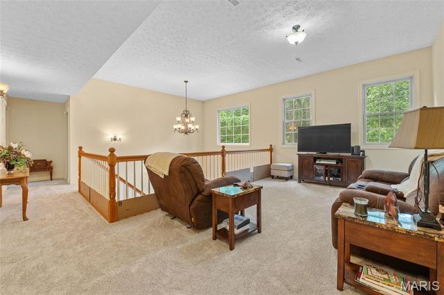 11 Kensington, Collinsville, IL 62234