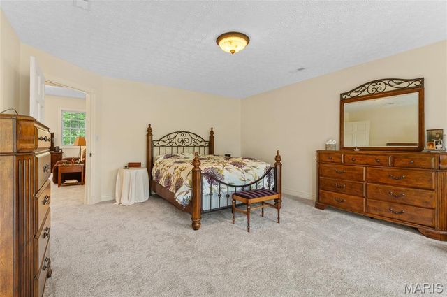 11 Kensington, Collinsville, IL 62234