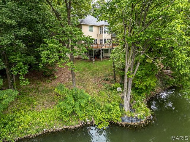 11 Kensington, Collinsville, IL 62234