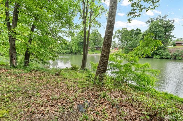 11 Kensington, Collinsville, IL 62234