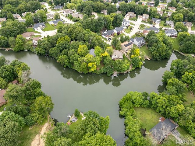 11 Kensington, Collinsville, IL 62234