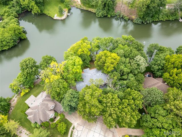 11 Kensington, Collinsville, IL 62234