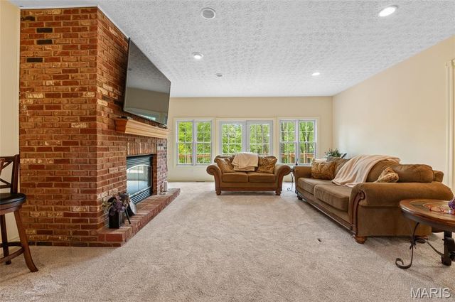 11 Kensington, Collinsville, IL 62234
