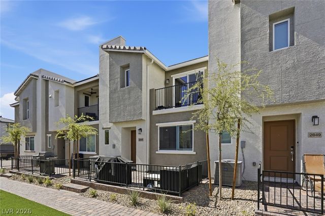 2845 Dover White Court, North Las Vegas, NV 89086