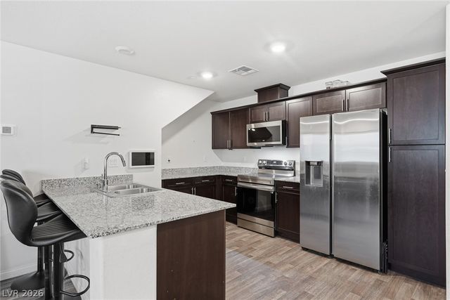 2845 Dover White Court, North Las Vegas, NV 89086