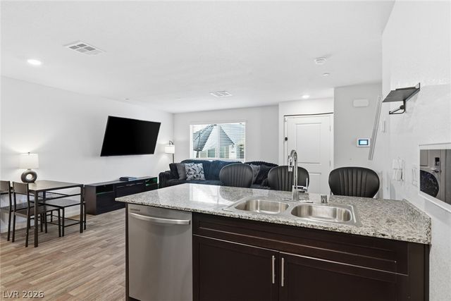 2845 Dover White Court, North Las Vegas, NV 89086