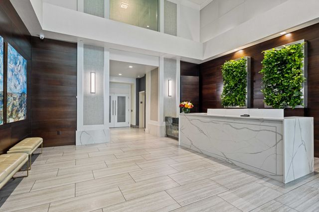 415 Church St Apt 1702, Nashville, TN 37219