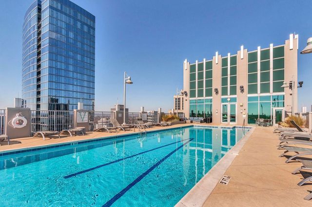 415 Church St Apt 1702, Nashville, TN 37219