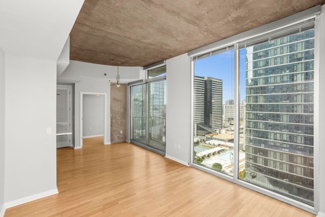 415 Church St Apt 1702, Nashville, TN 37219