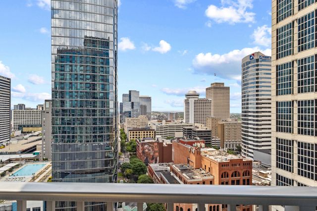 415 Church St Apt 1702, Nashville, TN 37219