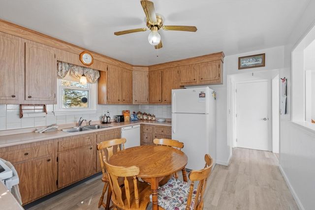 31 Atherton, Ayer, MA 01432
