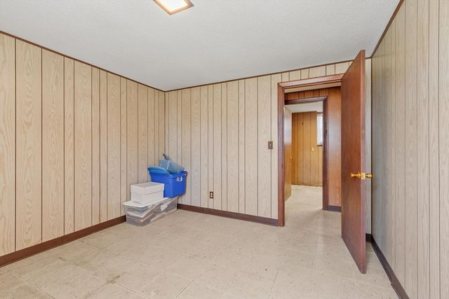 31 Atherton, Ayer, MA 01432