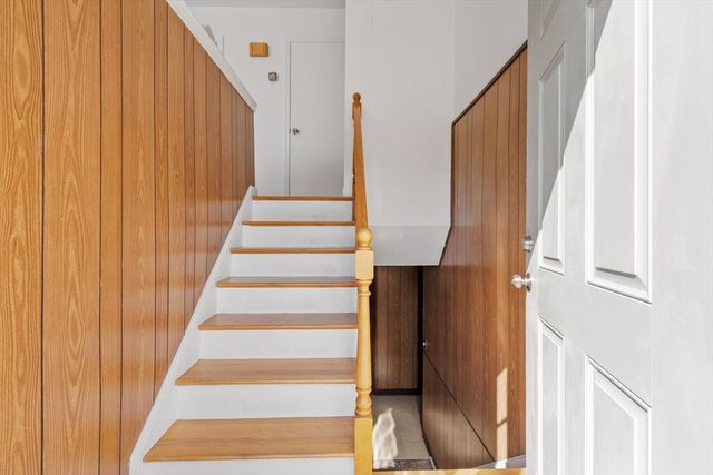 31 Atherton, Ayer, MA 01432