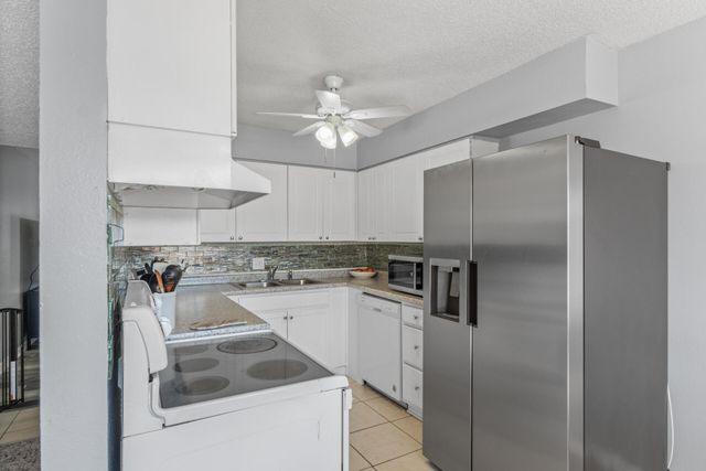 210 Pelham Road UNIT 220A, Fort Walton Beach, FL 32547