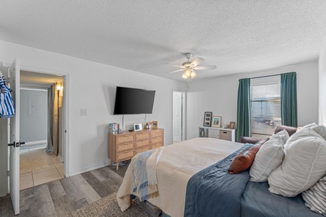 210 Pelham Road UNIT 220A, Fort Walton Beach, FL 32547