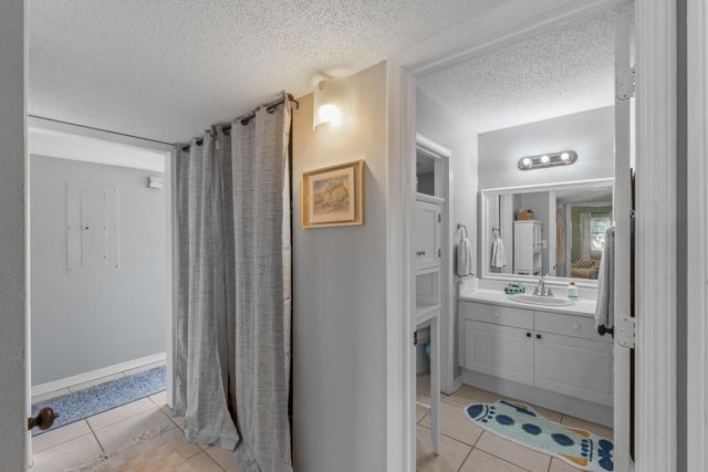 210 Pelham Road UNIT 220A, Fort Walton Beach, FL 32547