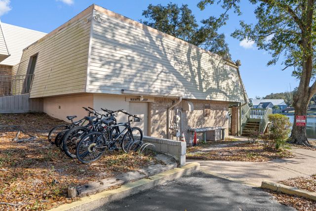 210 Pelham Road UNIT 220A, Fort Walton Beach, FL 32547