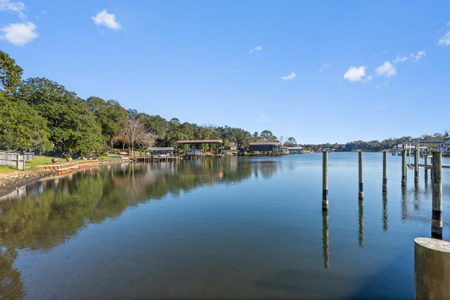 210 Pelham Road UNIT 220A, Fort Walton Beach, FL 32547