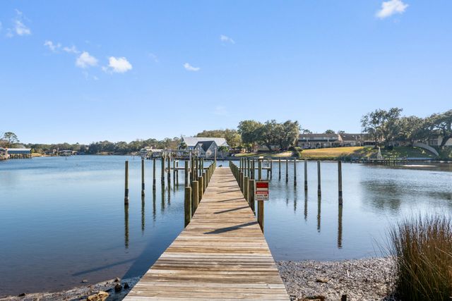 210 Pelham Road UNIT 220A, Fort Walton Beach, FL 32547