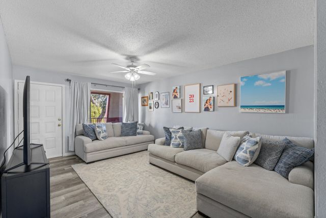 210 Pelham Road UNIT 220A, Fort Walton Beach, FL 32547