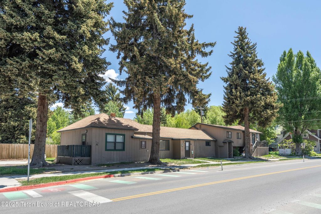 110 S WILLOW Street, Jackson, WY 83001