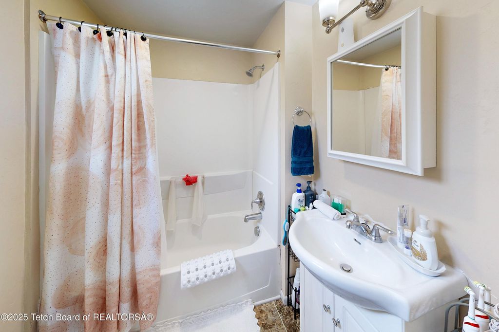 110 S WILLOW Street, Jackson, WY 83001 photo 13