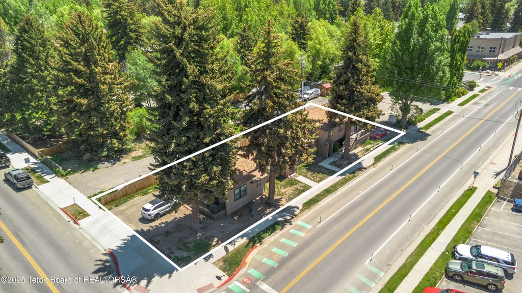 110 S WILLOW Street, Jackson, WY 83001 photo 2