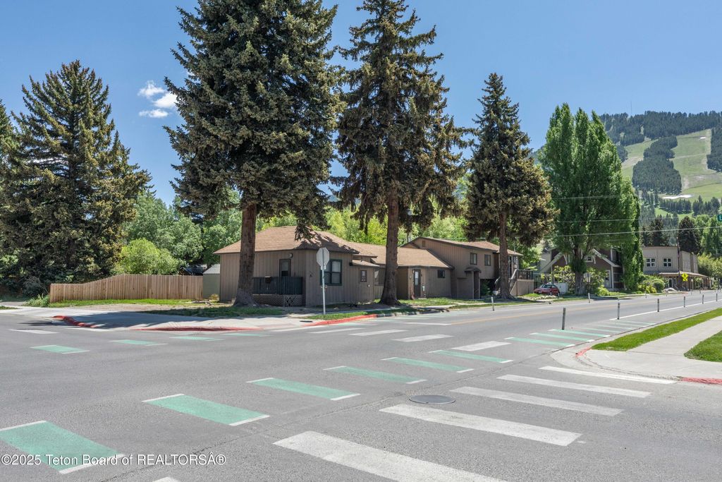 110 S WILLOW Street, Jackson, WY 83001 photo 28
