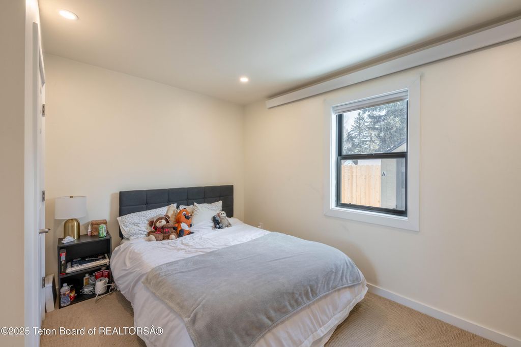 110 S WILLOW Street, Jackson, WY 83001 photo 9