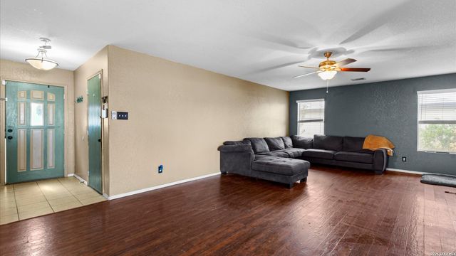 3504 PAINTED RIV, Selma, TX 78154