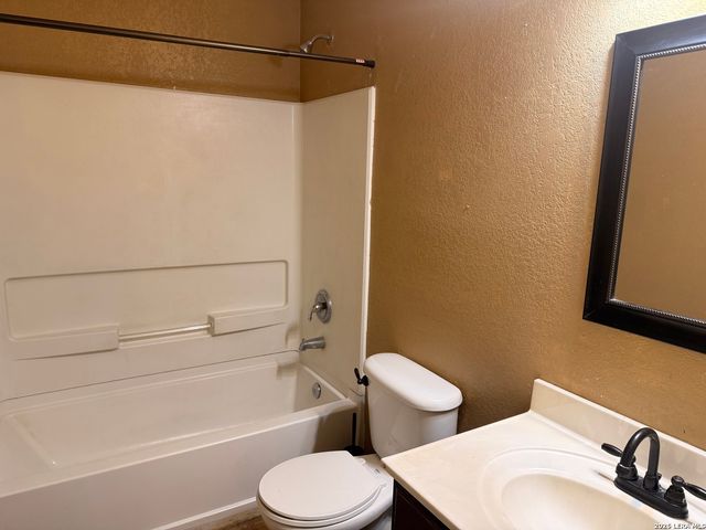 3504 PAINTED RIV, Selma, TX 78154